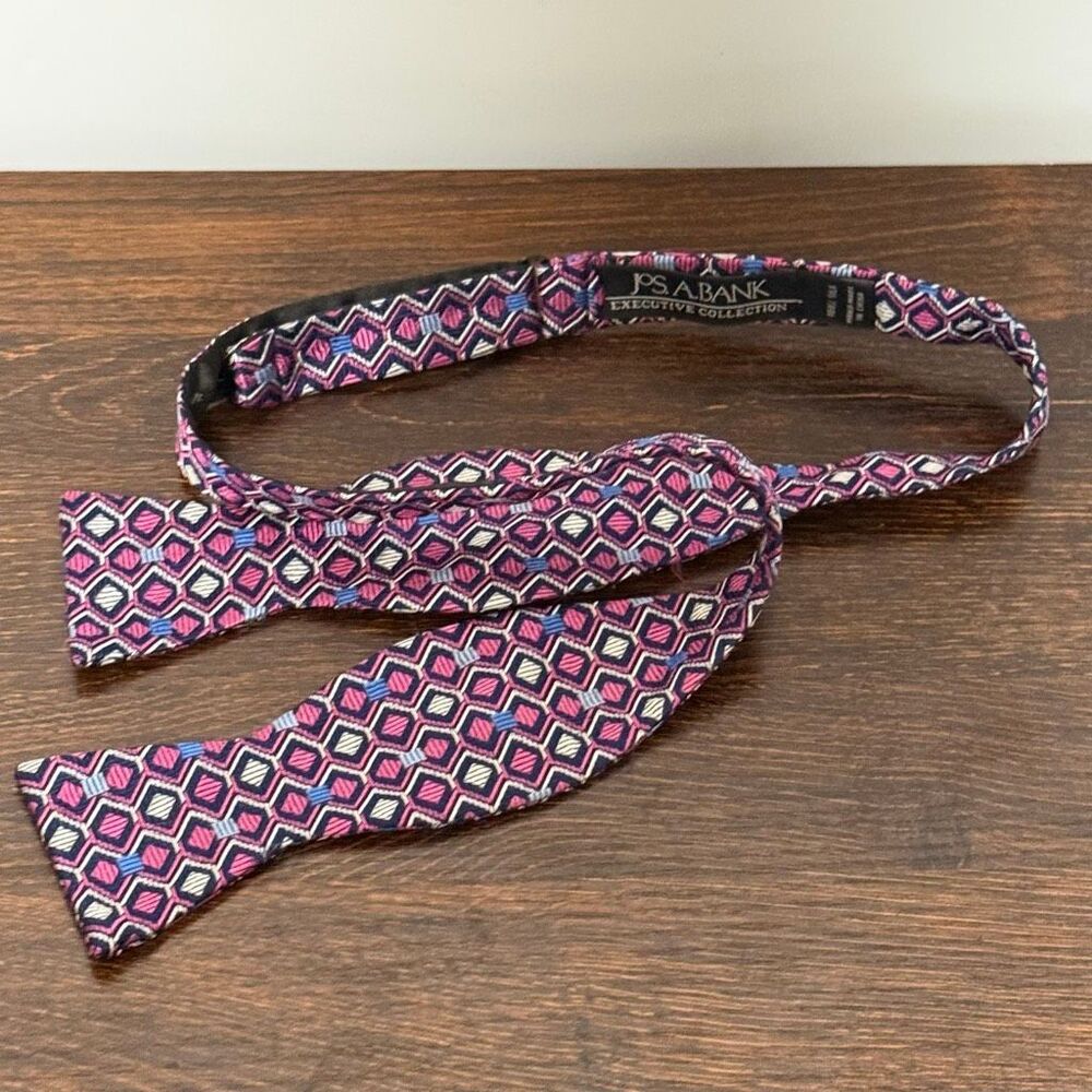 Jos. A. Bank bow tie pink blue diamond print